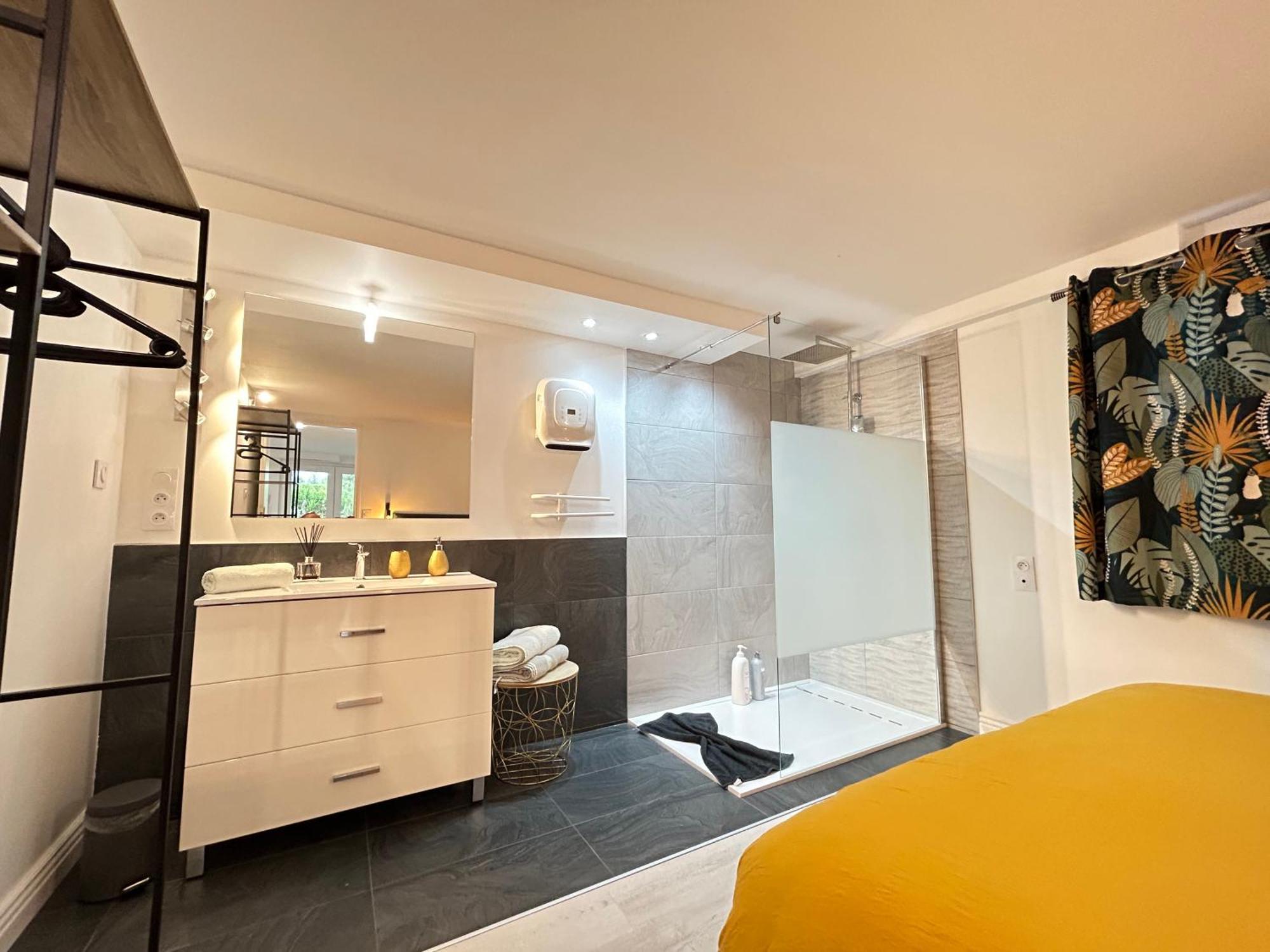 Appart-One Terrasse Jacuzzi Parking 卡尔卡松 外观 照片