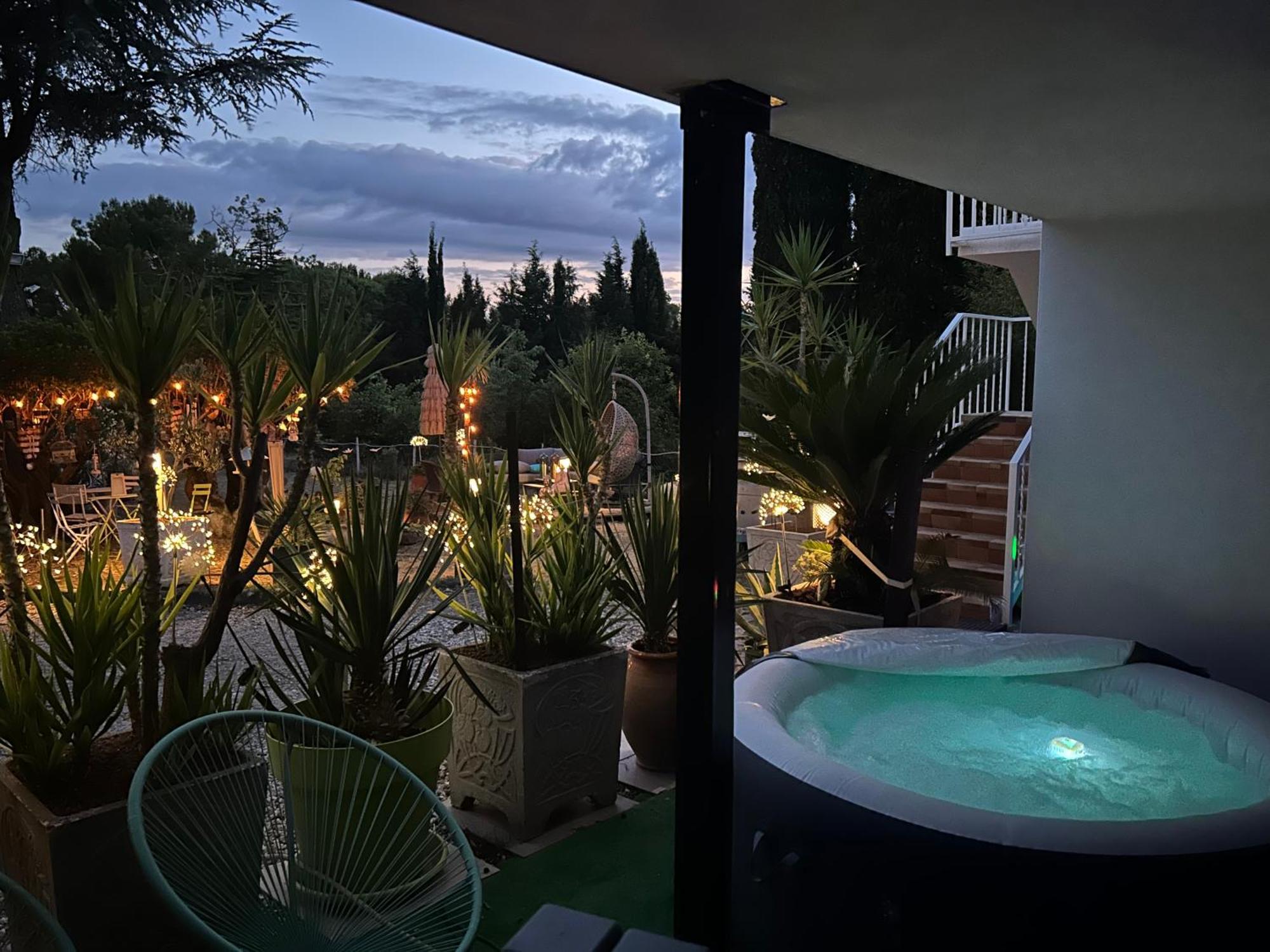 Appart-One Terrasse Jacuzzi Parking 卡尔卡松 外观 照片